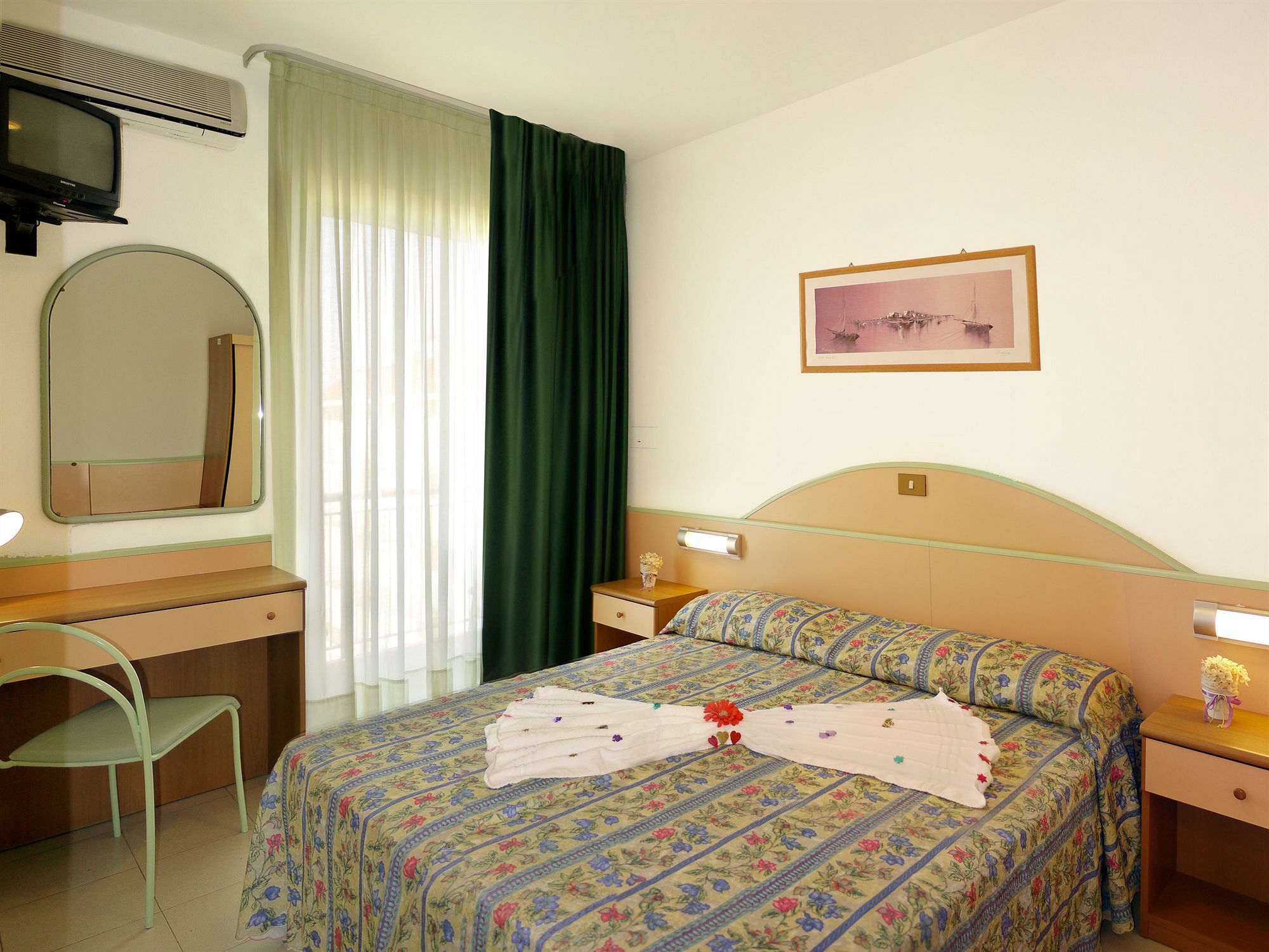 Hotel Beach2 Лидо-ди-Езоло Экстерьер фото