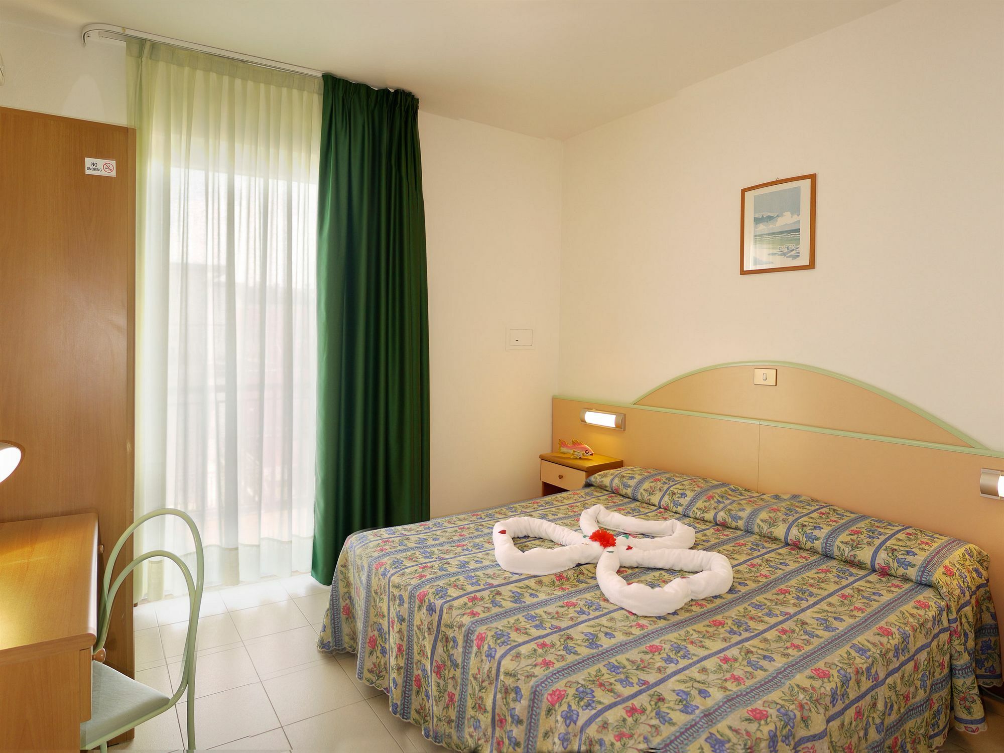 Hotel Beach2 Лидо-ди-Езоло Экстерьер фото